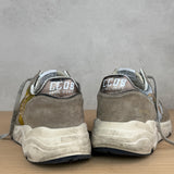 GOLDEN GOOSE RUNNING