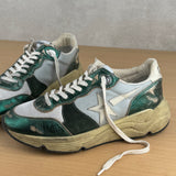 GOLDEN GOOSE RUNNING