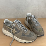 GOLDEN GOOSE RUNNING