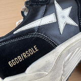 GOLDEN GOOSE RUNNING