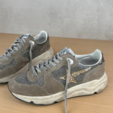 GOLDEN GOOSE RUNNING