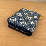 LOUIS VUITTON ZIPPY COIN DENIM